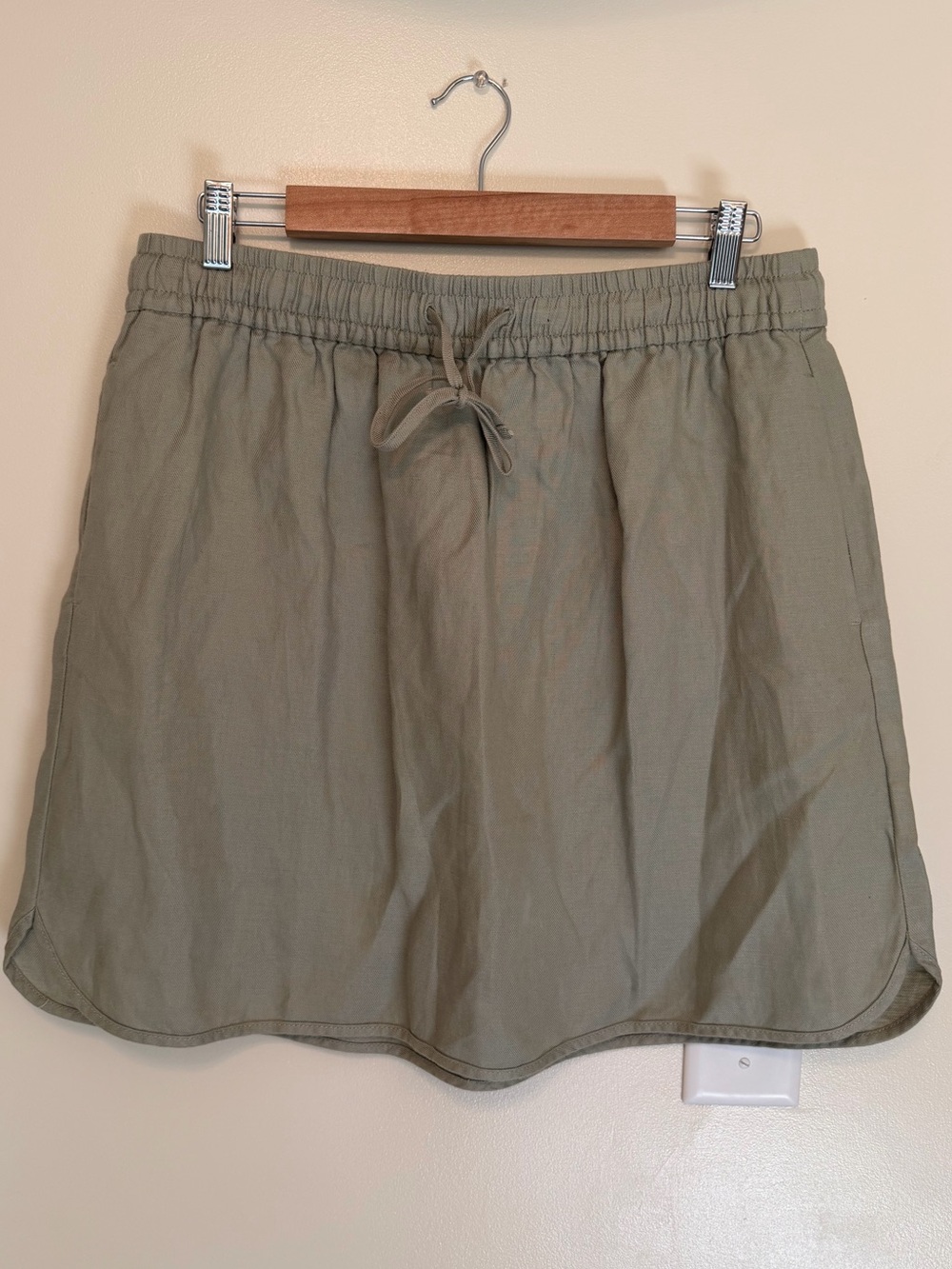 Madewell Linen Women’s Olive Green Drawstring Shorts
